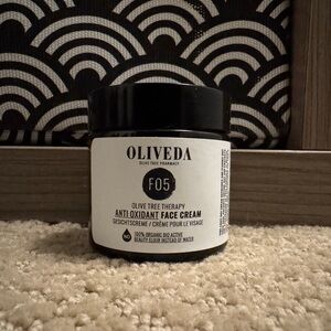 Veda Black Olive Tree Therapy Face Cream